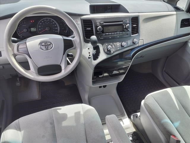 2012 Toyota Sienna Base 7 Passenger